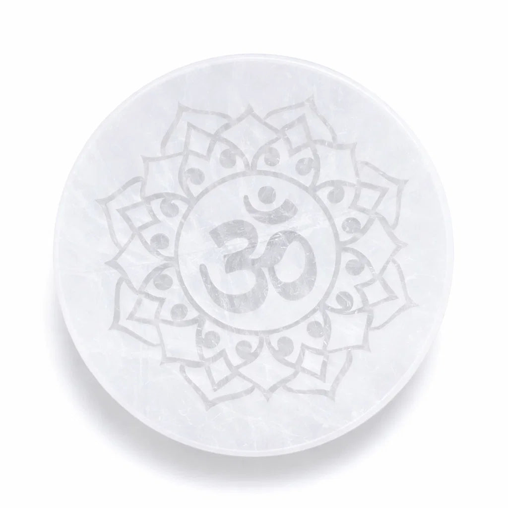Om Symbol Selenite Plate – Vastu Remedy for Inner Harmony | High-Frequency Cleansing | 3 Inch