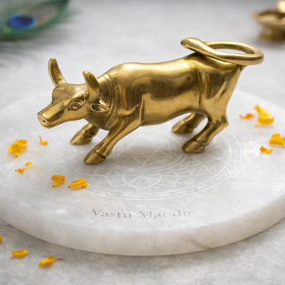 Premium 100% Pure Brass Charging Bull Vastu Remedy for Southwest Wealth Activation, Career Momentum & Financial Growth Showpiece for Office Desk, Business Success