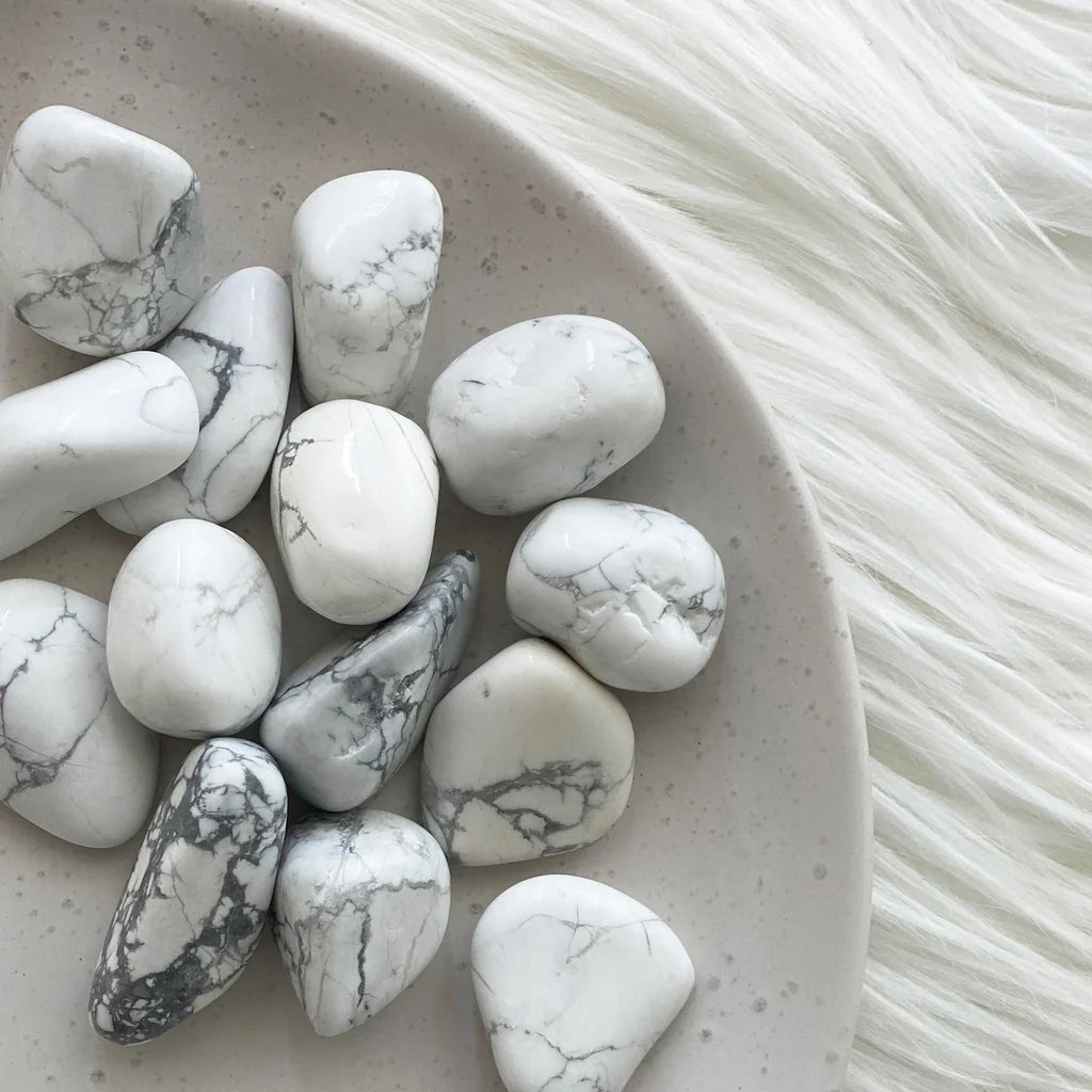 HOWLITE (100 gram Tumbled)